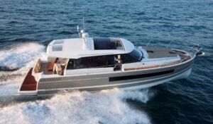 Dịch Vụ Cho Thuê Du Thuyền Sang Trọng Ở Cẩm Phả, Vịnh Hạ Long, Quảng Ninh