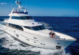 Dịch Vụ Cho Thuê Du Thuyền Sang Trọng Ở Côn Đảo